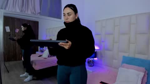  ariana  online show from November 27, 5:59 pm