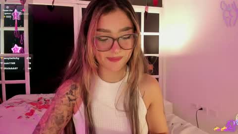 Snapshot of ariana_villada chatting on February 13, 6:30 am Ari online show from February 13, 6:30 am