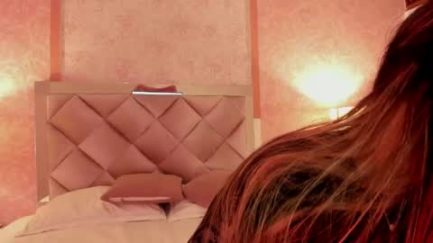 Snapshot of ariana_villada chatting on September 19, 3:30 am Ari online show from September 19, 3:30 am