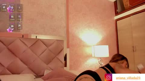 Snapshot of ariana_villada chatting on September 20, 3:18 am Ari online show from September 20, 3:18 am