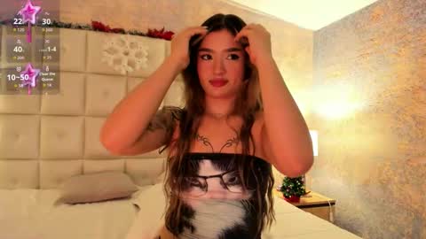 Snapshot of ariana_villada chatting on December 14, 6:52 am Ari online show from December 14, 6:52 am