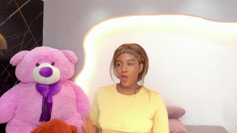 Snapshot of arianaablack chatting on June 9, 12:39 pm Ariana online show from June 9, 12:39 pm