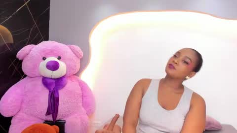 Snapshot of arianaablack chatting on June 15, 12:51 pm Ariana online show from June 15, 12:51 pm