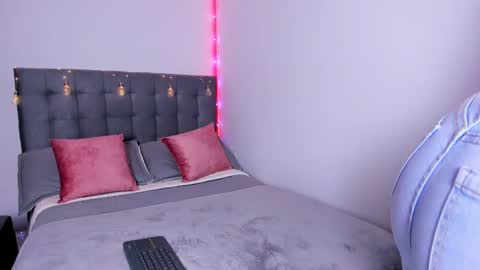  Ariana Poarch online show from December 18, 5:04 am