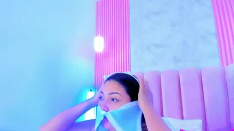 ArianaRougee online show from July 18, 3:22 am