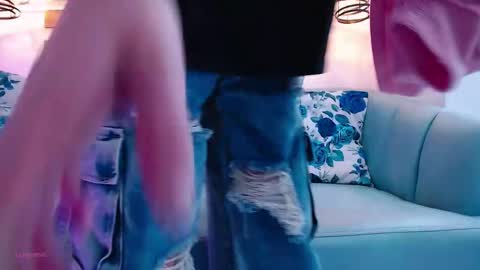 Ari  online show from October 5, 12:58 pm