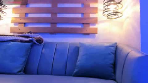 Ari  online show from October 7, 1:08 pm