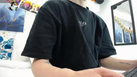 Ari  online show from November 3, 12:50 pm