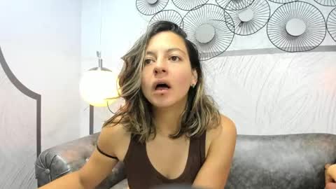 Snapshot of arianasommers chatting on May 21, 11:06 am ArianaSommers online show from May 21, 11:06 am