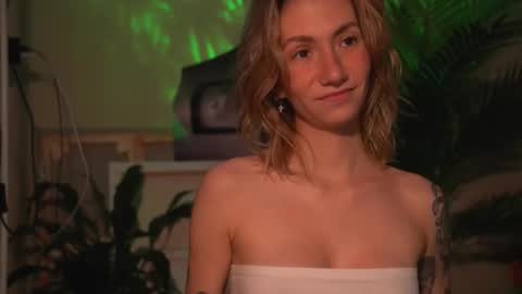 Snapshot of arianna_richi chatting on November 9, 6:44 am Olivka online show from November 9, 6:44 am