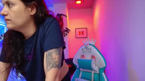 Snapshot of arianna_sweeet chatting on October 28, 3:43 am arianna_sweeet online show from October 28, 3:43 am