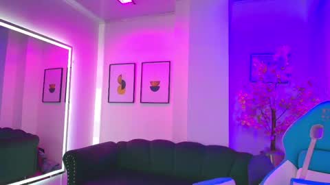 arianna_sweeet online show from June 6, 4:06 am