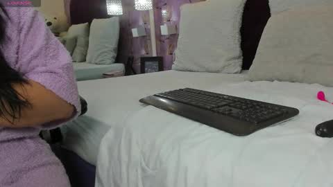 Arianna Sweeg online show from February 20, 4:51 pm