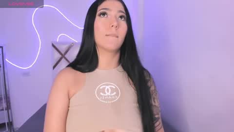 Snapshot of ariannadawson chatting on January 9, 6:27 am Arianna Dawson online show from January 9, 6:27 am