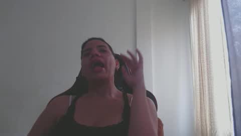 ariannaloovel online show from December 5, 6:11 pm