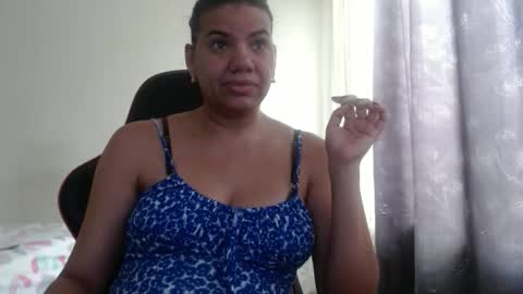 ariannaloovel online show from December 2, 2:45 pm