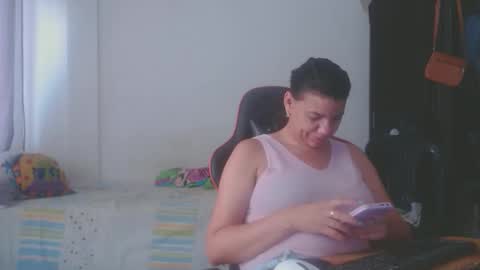 ariannaloovel online show from April 22, 4:52 pm