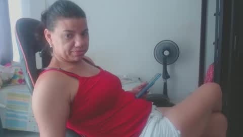 ariannaloovel online show from April 29, 6:25 pm