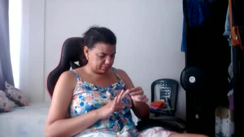 ariannaloovel online show from June 12, 6:07 pm