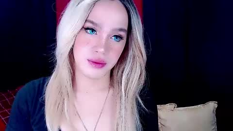 Snapshot of arianne_xoxo777 chatting on December 9, 3:18 am ARIANNE CUMS online show from December 9, 3:18 am