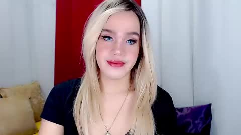 Snapshot of arianne_xoxo777 chatting on January 18, 12:57 am ARIANNE CUMS online show from January 18, 12:57 am