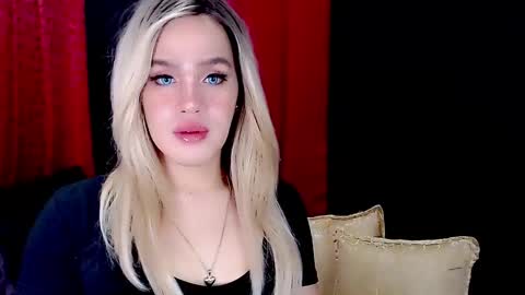 Snapshot of arianne_xoxo777 chatting on January 23, 6:28 am ARIANNE CUMS online show from January 23, 6:28 am