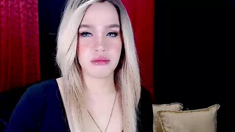 Snapshot of arianne_xoxo777 chatting on January 31, 7:07 am ARIANNE CUMS online show from January 31, 7:07 am