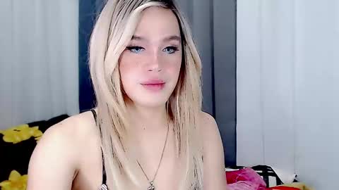 Snapshot of arianne_xoxo777 chatting on February 23, 10:09 pm ARIANNE CUMS online show from February 23, 10:09 pm