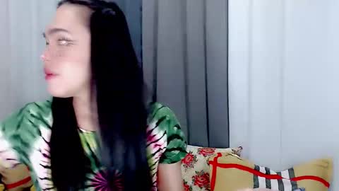 Snapshot of arianne_xoxo777 chatting on March 3, 7:10 am ARIANNE CUMS online show from March 3, 7:10 am