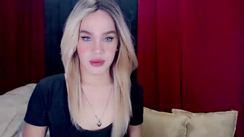 Snapshot of arianne_xoxo777 chatting on October 11, 8:40 pm ARIANNE CUMS online show from October 11, 8:40 pm