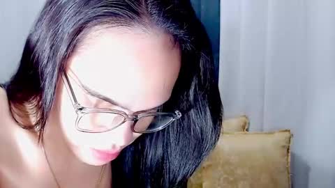Snapshot of arianne_xoxo777 chatting on November 1, 11:23 am ARIANNE CUMS online show from November 1, 11:23 am