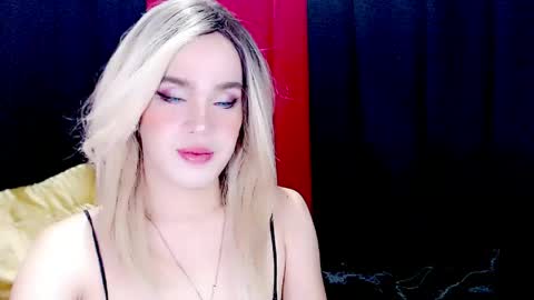 ARIANNE CUMS  online show from April 15, 7:26 am