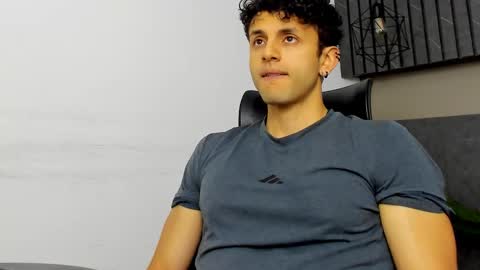 Snapshot of ariasaadeh chatting on September 10, 12:05 pm ariasaadeh online show from September 10, 12:05 pm