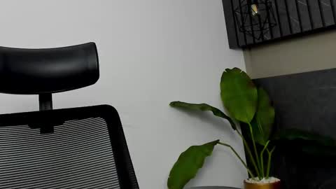 Snapshot of ariasaadeh chatting on September 11, 12:05 pm ariasaadeh online show from September 11, 12:05 pm