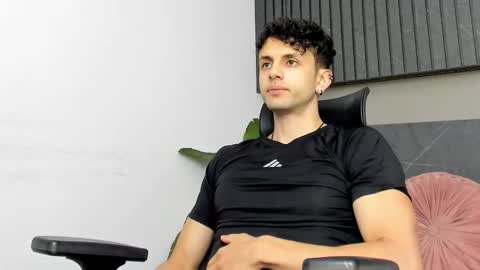 Snapshot of ariasaadeh chatting on September 21, 12:40 pm ariasaadeh online show from September 21, 12:40 pm