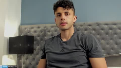 Snapshot of ariasaadeh chatting on November 13, 12:26 pm ariasaadeh online show from November 13, 12:26 pm