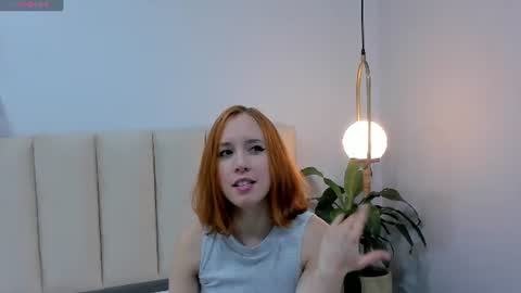 Snapshot of ariavelvet_ chatting on June 11, 3:15 am Aria online show from June 11, 3:15 am