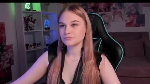 Aria online show from November 17, 6:14 pm