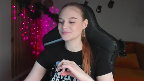 Aria online show from December 22, 5:32 pm