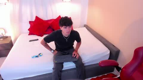 Ari and Aiden online show from June 16, 6:32 pm