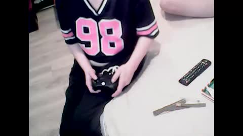 Snapshot of aricsoro69 chatting on December 14, 10:36 pm Sophie girard online show from December 14, 10:36 pm