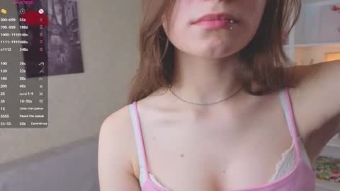 Snapshot of arieceruantes chatting on June 17, 3:02 pm Eva online show from June 17, 3:02 pm