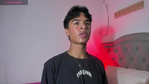 ariel_adan online show from May 1, 2:49 am