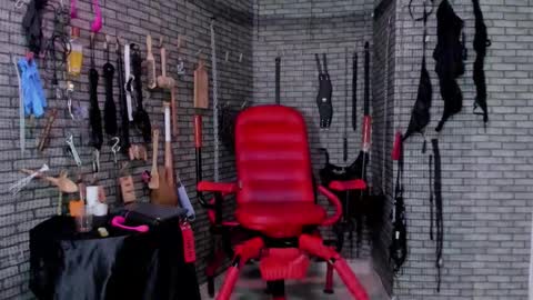 Snapshot of ariel_bdsm chatting on March 10, 5:01 am Ariel online show from March 10, 5:01 am