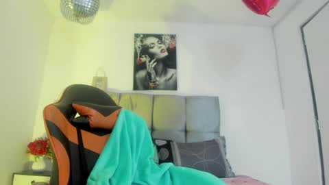 Snapshot of ariel_wish chatting on May 11, 1:06 pm ariel_wish online show from May 11, 1:06 pm
