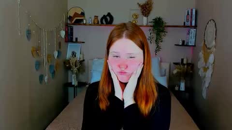 Snapshot of ariel_yumi chatting on October 8, 10:02 am Ariel online show from October 8, 10:02 am