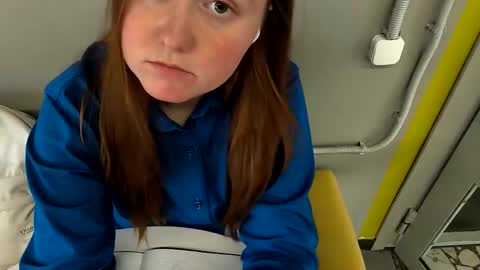 Snapshot of ariel_yumi chatting on October 9, 10:02 am Ariel online show from October 9, 10:02 am