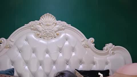 Snapshot of arielburn chatting on September 18, 9:17 pm Ariel online show from September 18, 9:17 pm