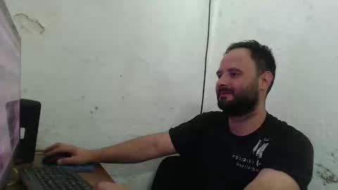 Ariel online show from December 3, 9:45 pm