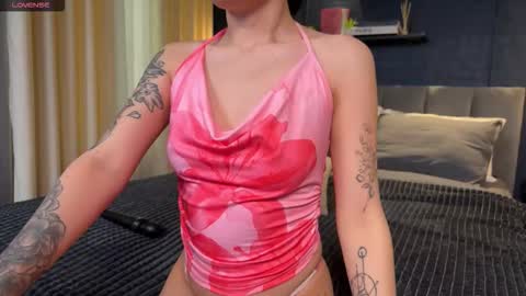 Snapshot of arielfrey chatting on November 13, 7:40 am My name is Ariel and ITS MY FIRST DAY online show from November 13, 7:40 am